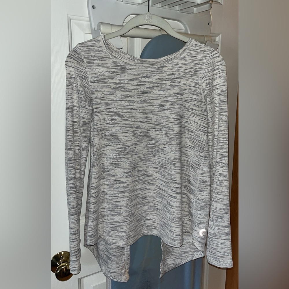 Gray & White Zyia Long Sleeve Shirt